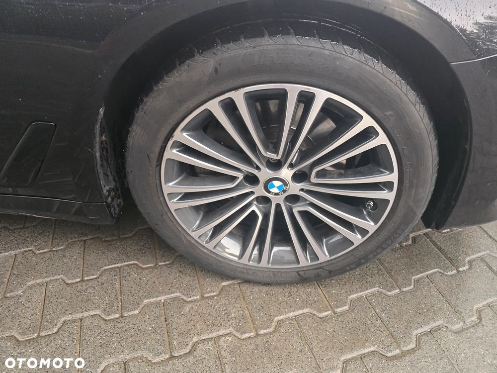 BMW Seria 5 520d xDrive Sport - 8