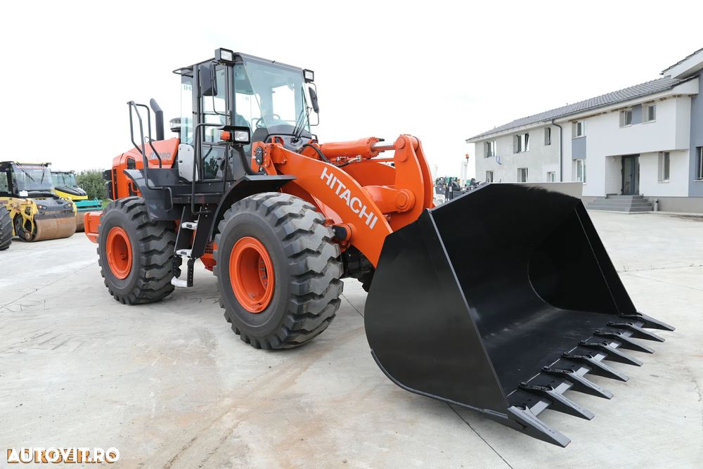 Hitachi ZW220-5A, An 2025, Made in Japan - 8