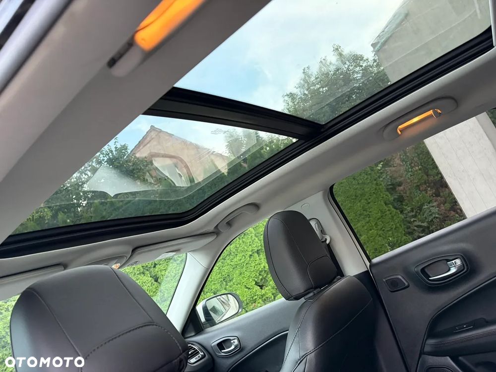 Jeep Compass - 13