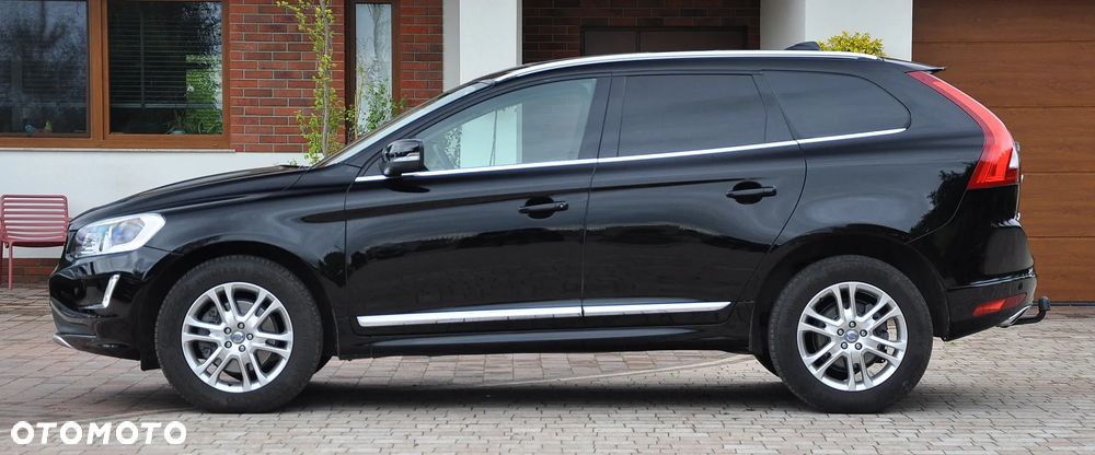 Volvo XC 60 D5 AWD Geartronic Summum - 4