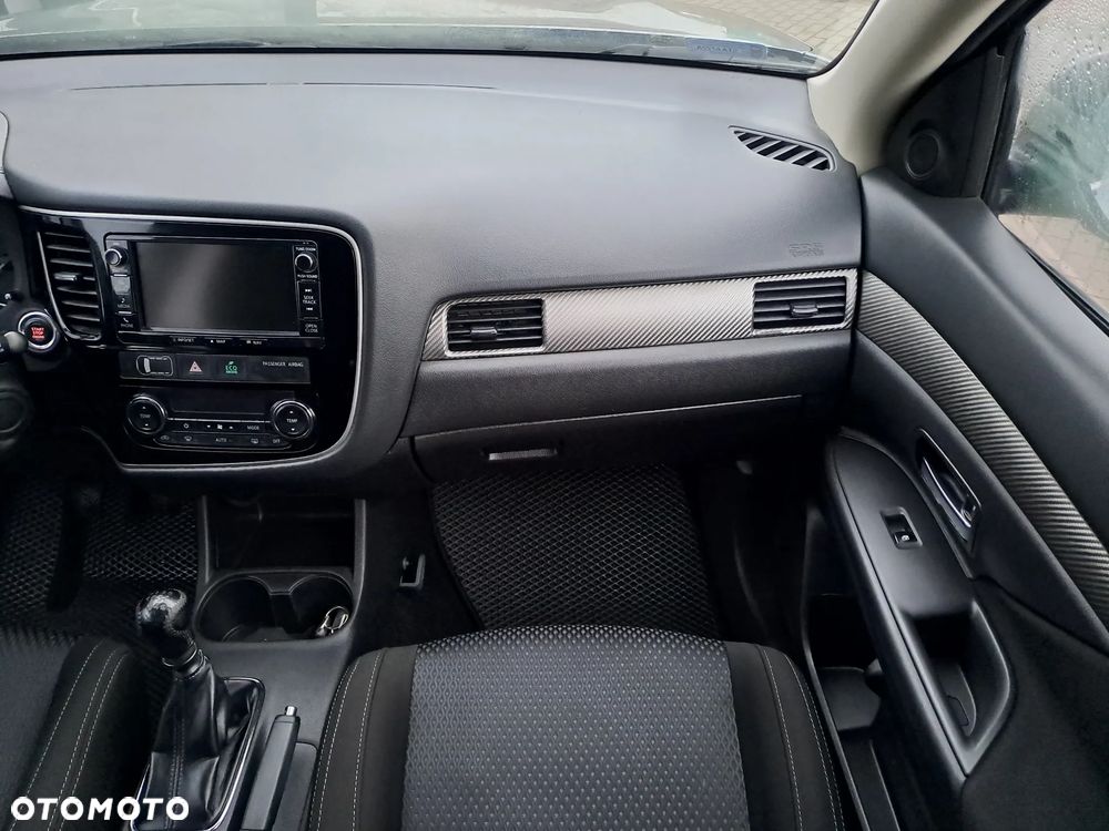 Mitsubishi Outlander 2016