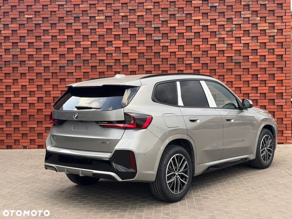 BMW X1 sDrive18i - 6