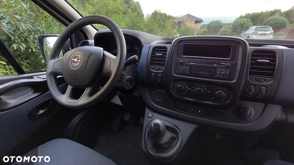 Opel Vivaro - 18