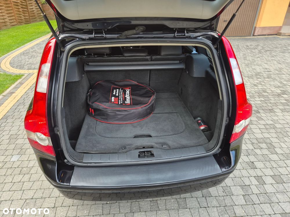 Volvo V50 - 10