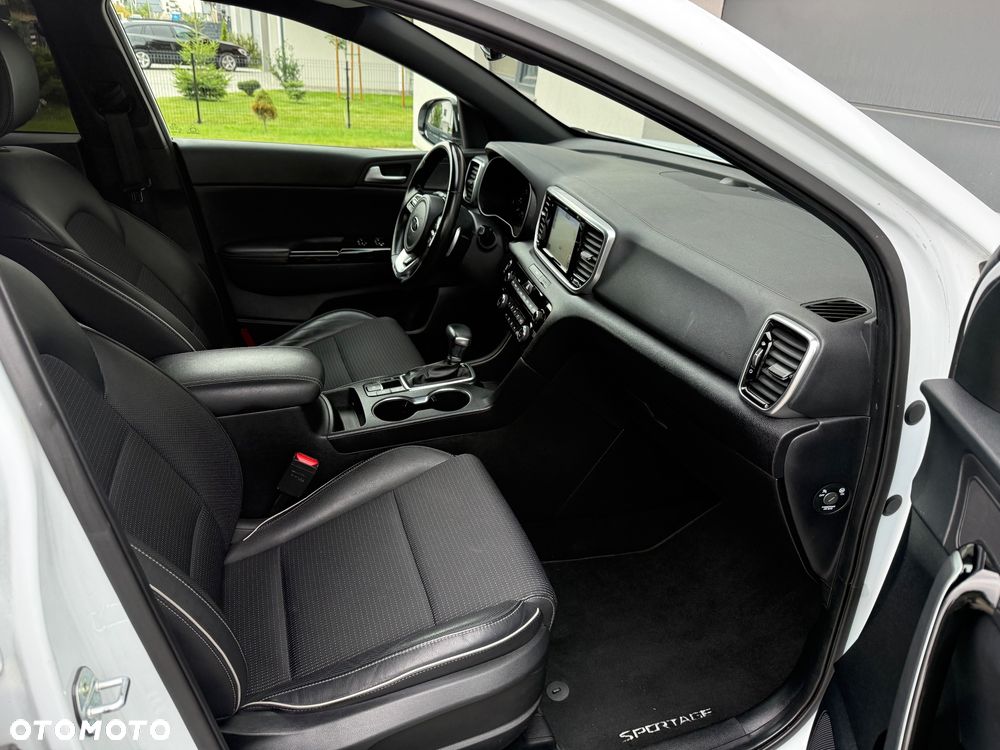 Kia Sportage 1.6 CRDI AWD Eco-Dynamics+ (48V M-H) DCT GT LINE - 13