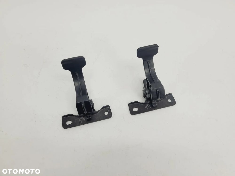 RYGIEL ZAMEK MASKI NOWY PEUGEOT 208 I - 3
