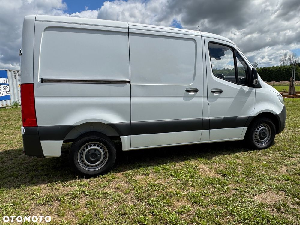 Mercedes-Benz SPRINTER 211 - 17