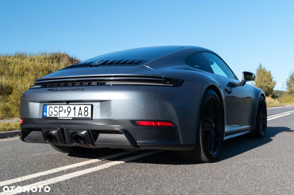 Porsche 911 Carrera T-Hybrid 4 GTS - 8