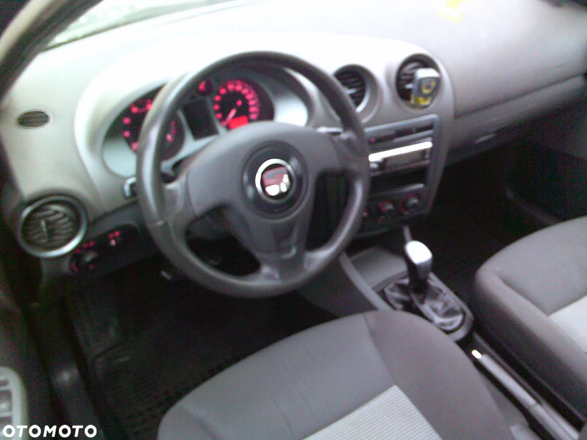 Seat Ibiza 1.4 16V Reference - 11