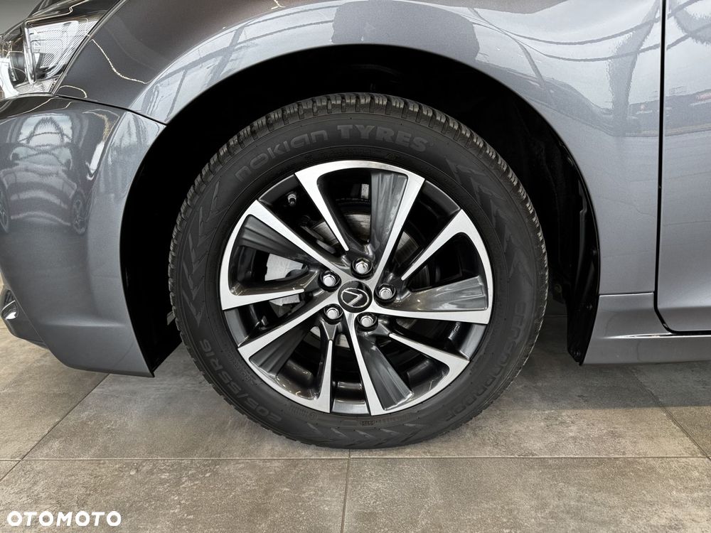 Lexus CT - 10