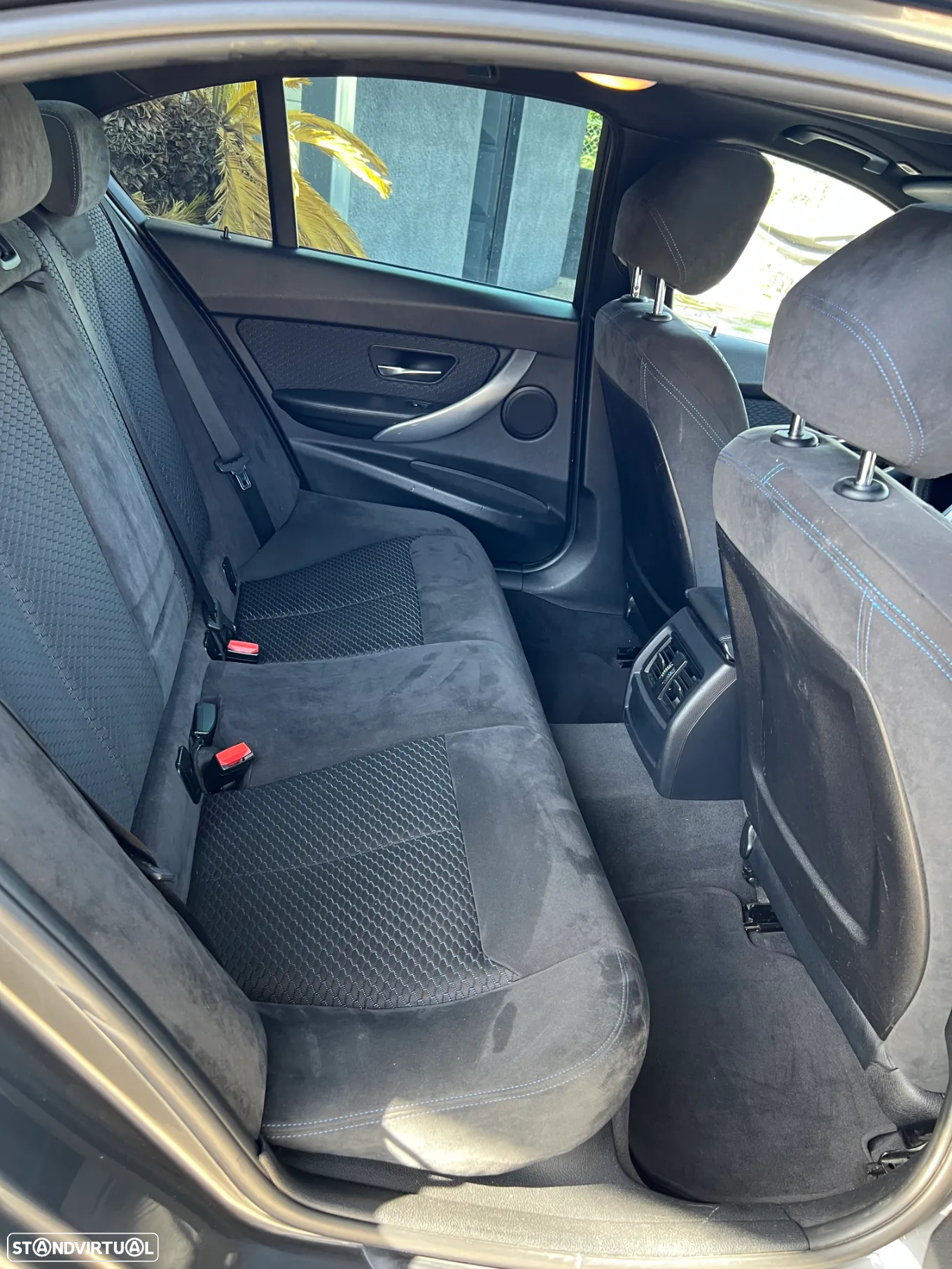 BMW 320 d Auto Pack M - 12