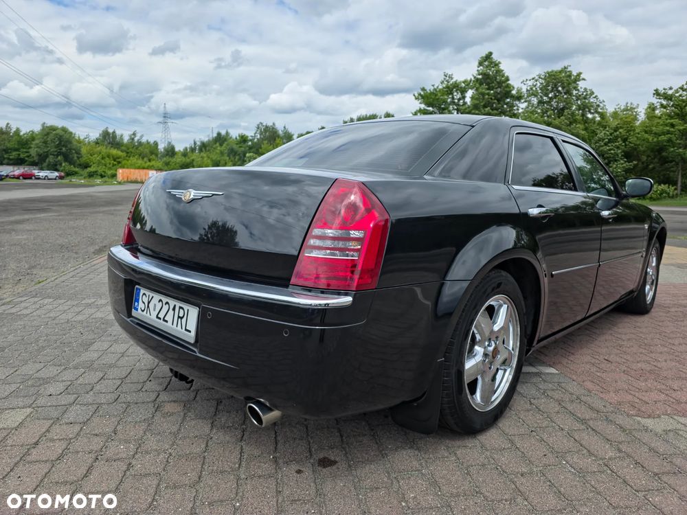 Chrysler 300C - 11