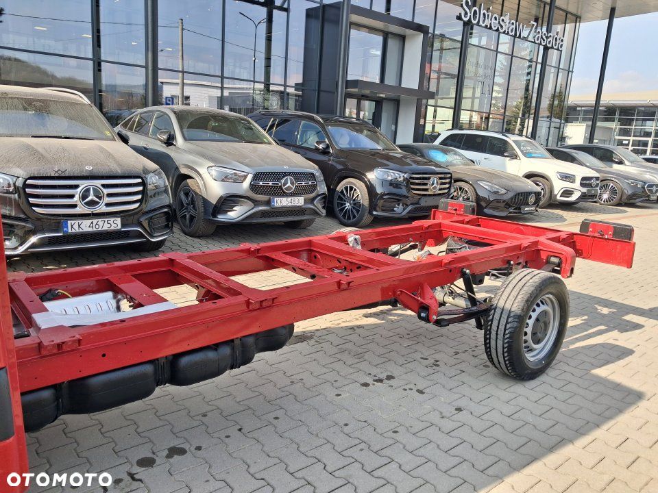 Mercedes-Benz Sprinter - 11