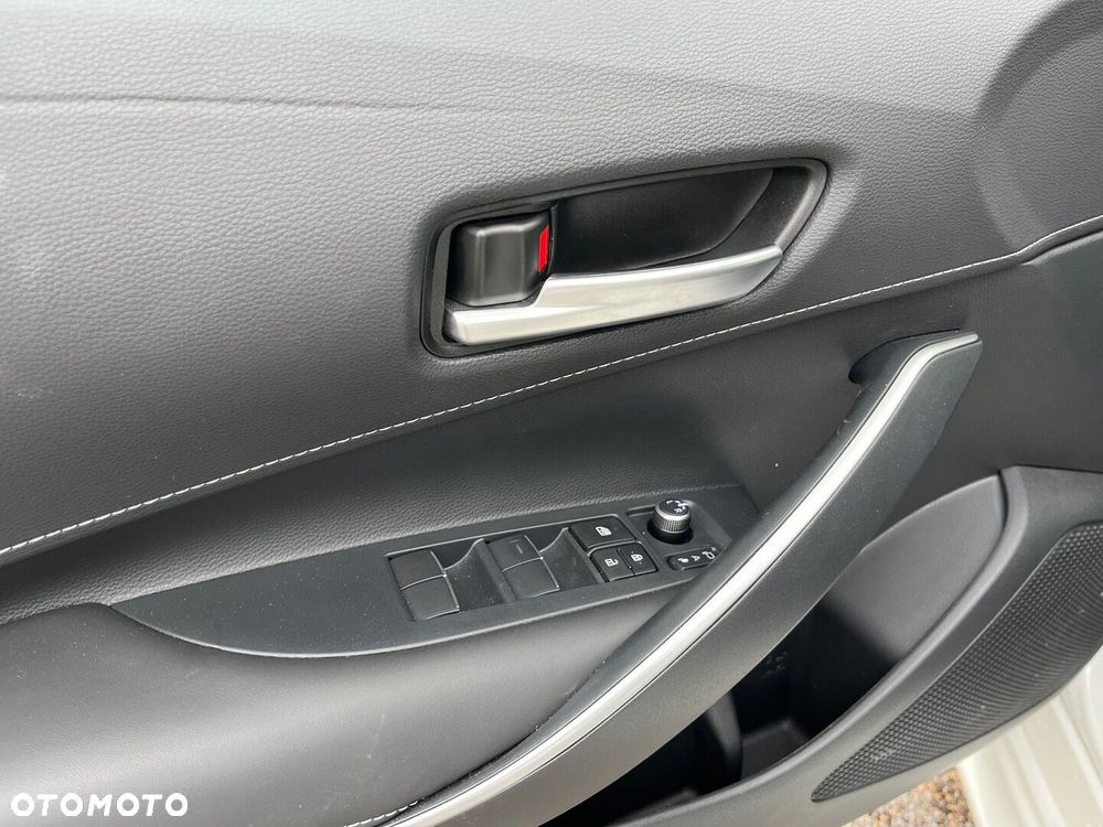 Toyota Corolla 2.0 Hybrid Style - 22