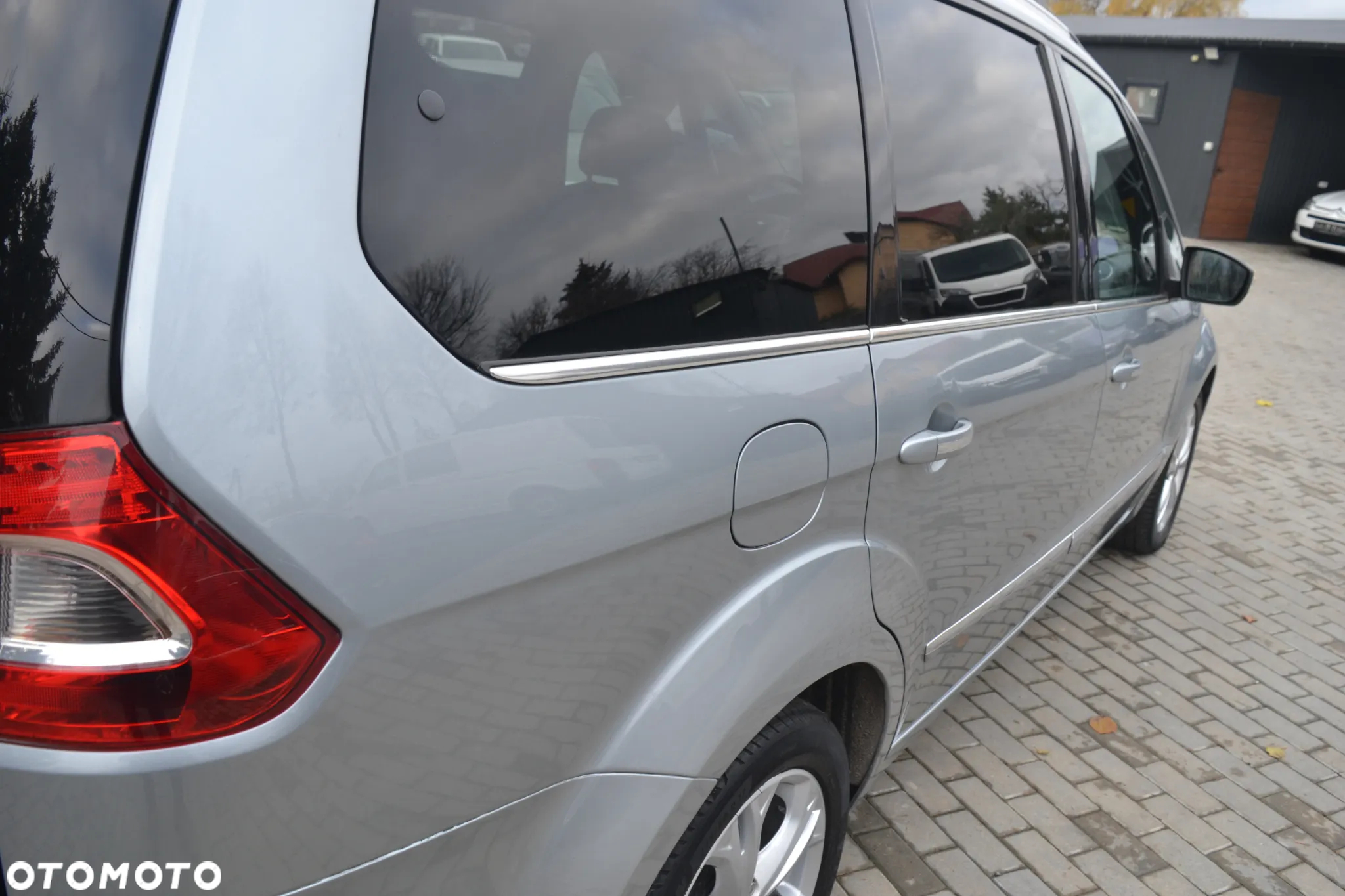 Ford Galaxy 2.0 TDCi Titanium - 24