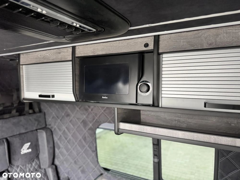 Mercedes-Benz Sprinter - 16