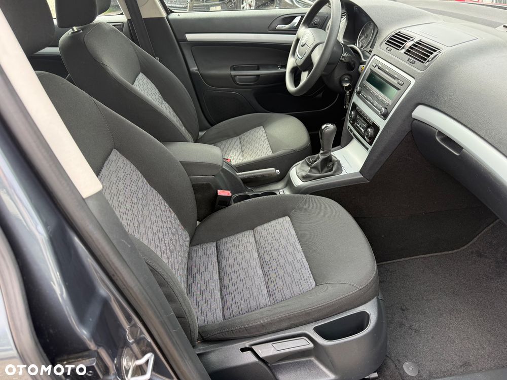 Skoda Octavia 1.6 Team Edition - 12