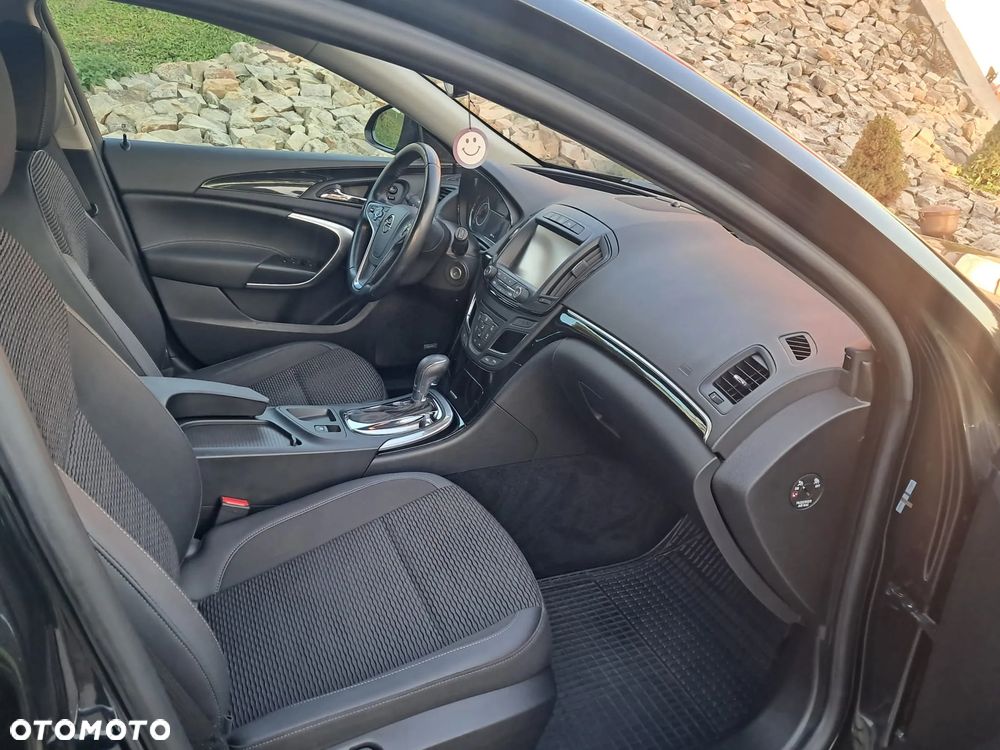 Opel Insignia - 16