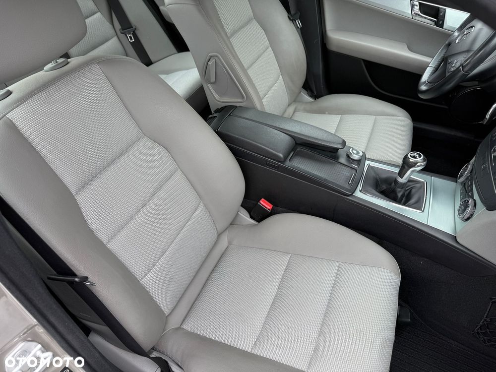 Mercedes-Benz Klasa C 200 Kompressor Avantgarde - 20