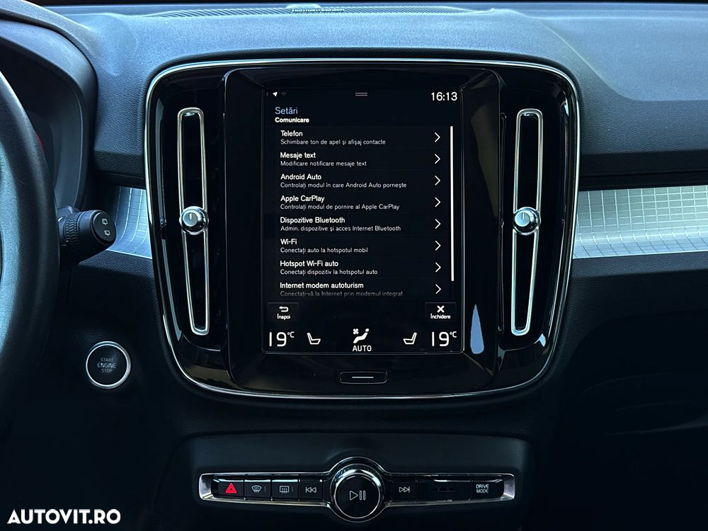 Volvo XC 40 D4 AWD Momentum Pro - 36