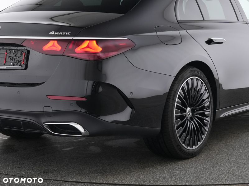 Mercedes-Benz Klasa E 300e 4Matic 9G-TRONIC Edition AMG Line - 4