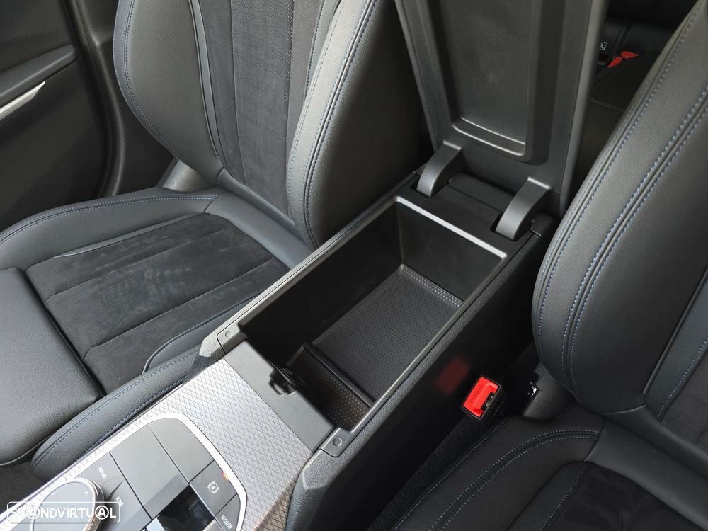 BMW 320 d Pack Desportivo M Auto - 29