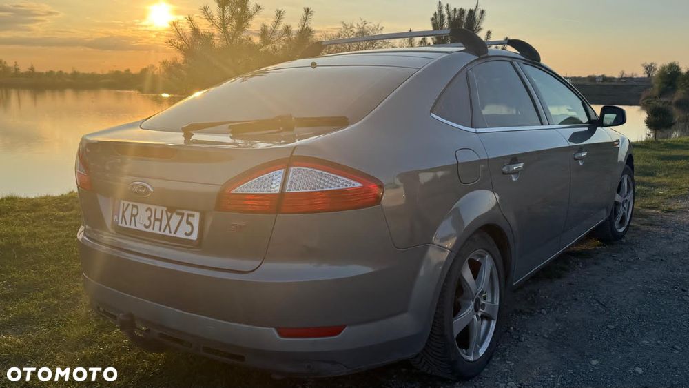 Ford Mondeo 2.5 Titanium - 8
