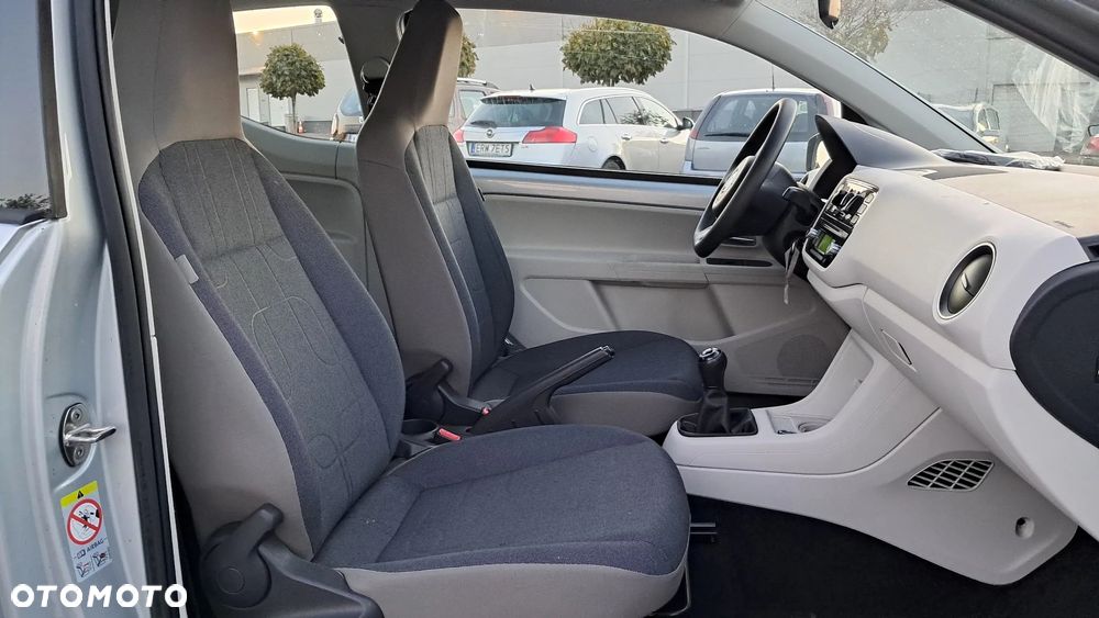 Volkswagen up! 1.0 high EU6 - 11