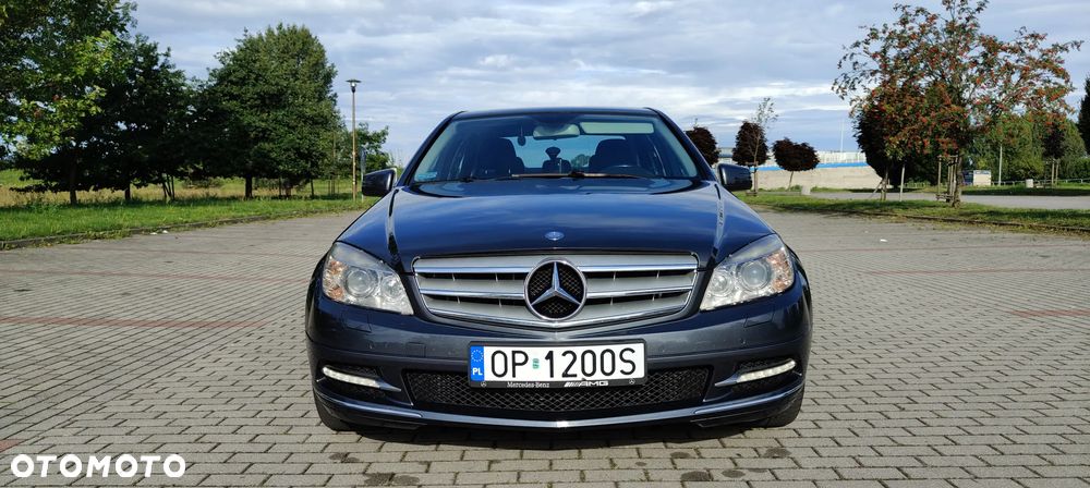 Mercedes-Benz Klasa C 250 CGI BlueEff Avantgarde - 1