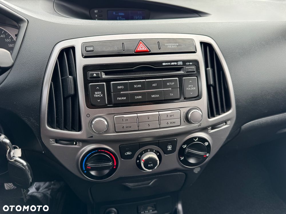 Hyundai i20 - 16