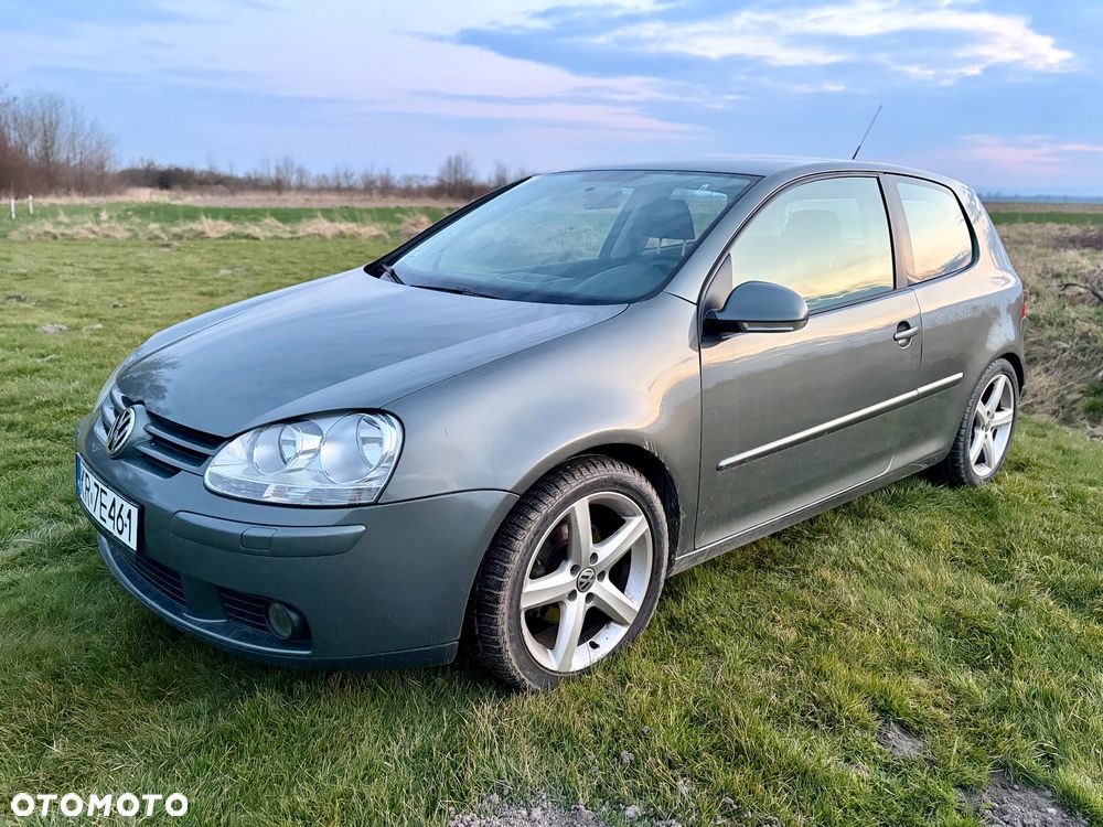 Volkswagen Golf 1.6 FSI Comfortline - 2