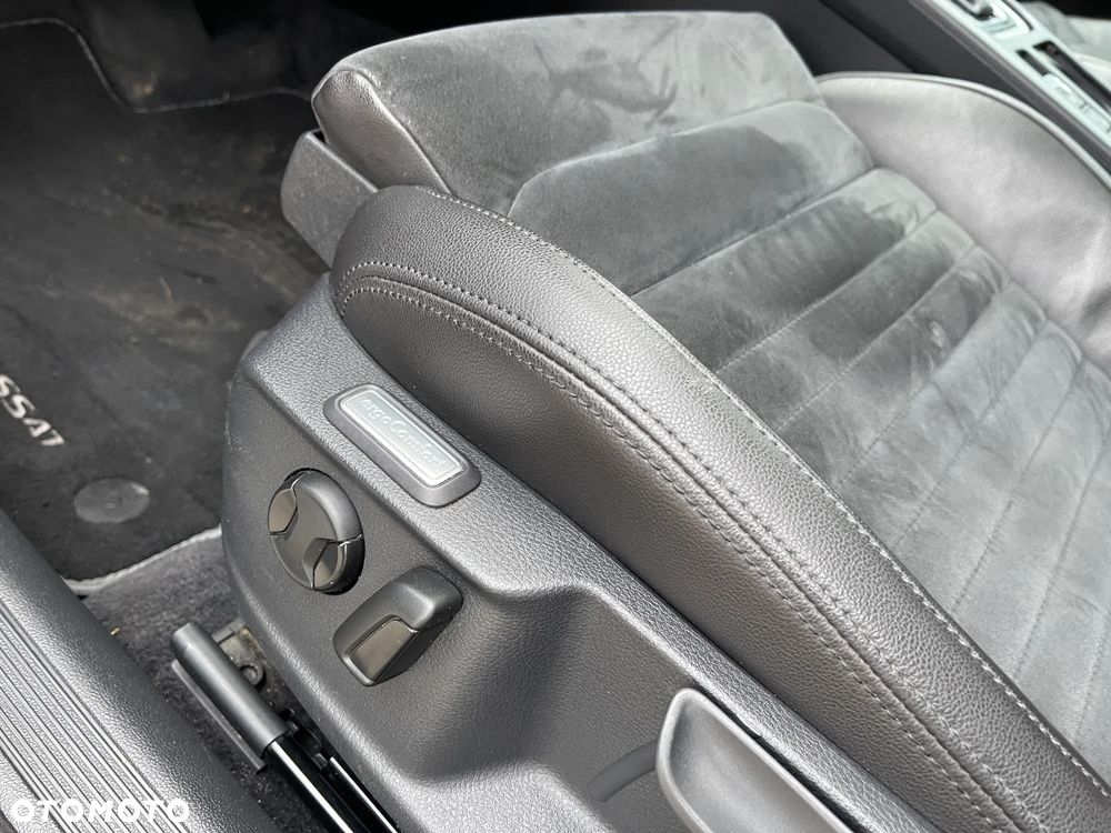 Volkswagen Passat Variant 2.0 TDI SCR 4Motion DSG (BMT) Highline - 23