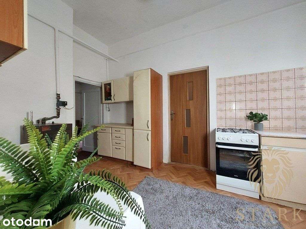 Duże 2 pokojowe mieszkanie