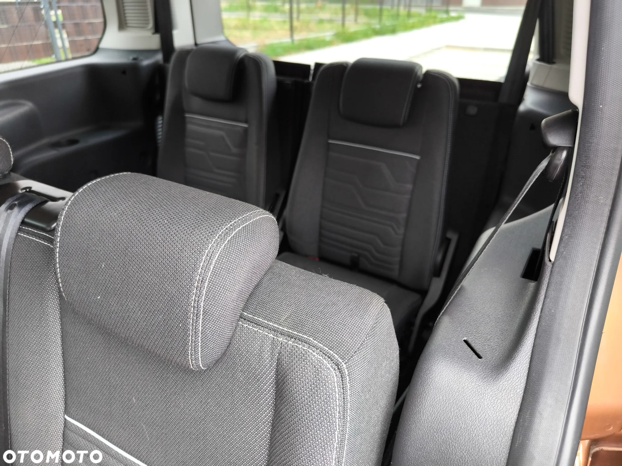 Ford Tourneo Connect Grand - 11