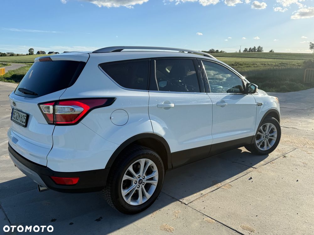 Ford Kuga 2.0 TDCi 2x4 Titanium - 9