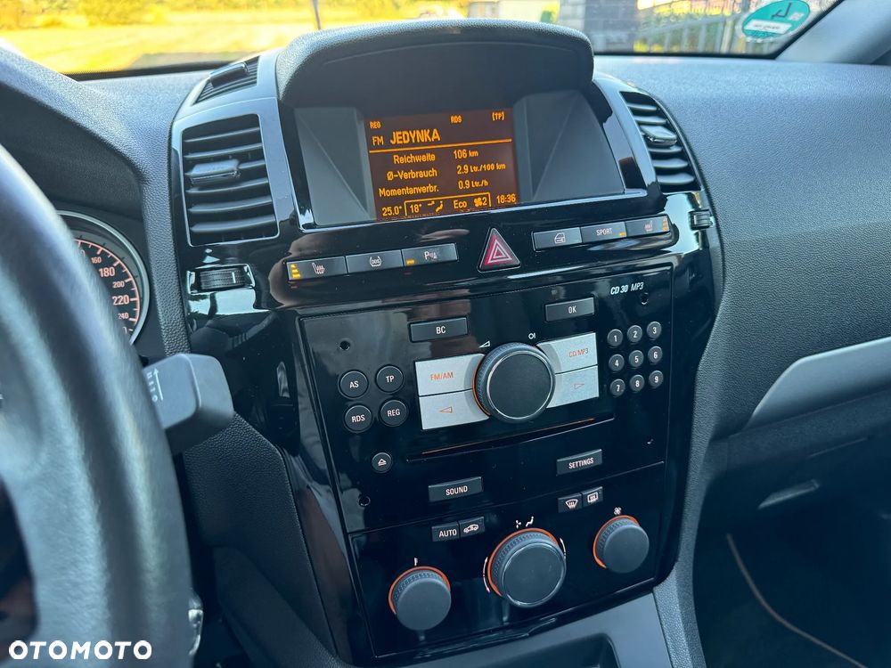 Opel Zafira 1.8 Easytronic Family Plus - 18