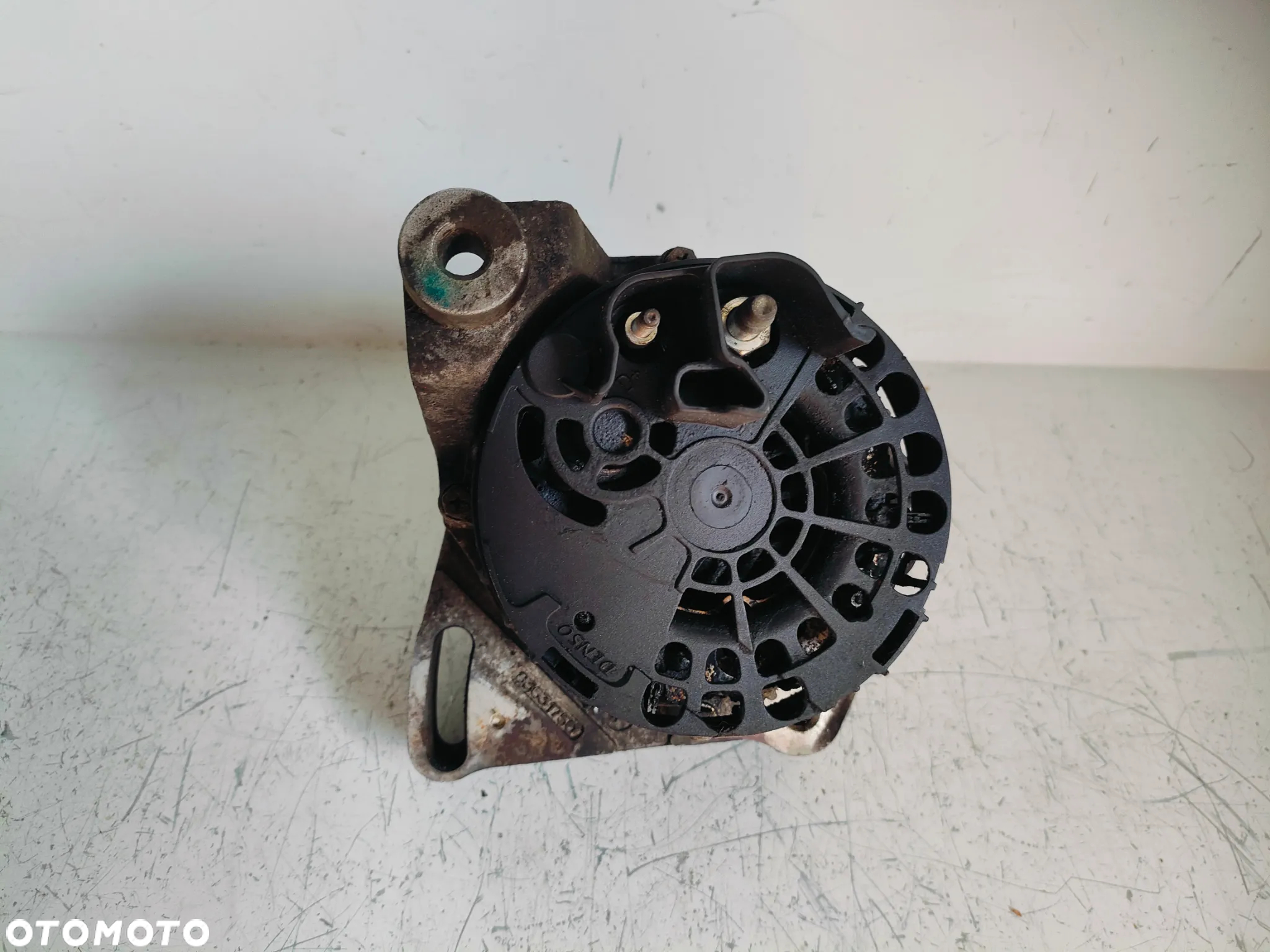 FIAT Grande punto 05- 1.4 Alternator 51859042 70A - 4