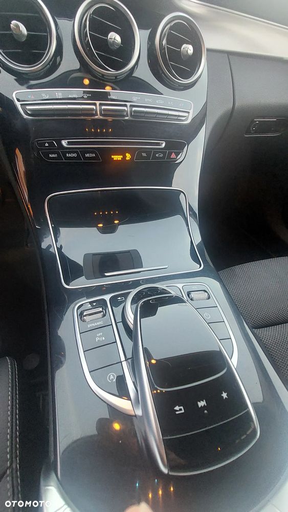Mercedes-Benz Klasa C 200 4-Matic 7G-TRONIC - 4