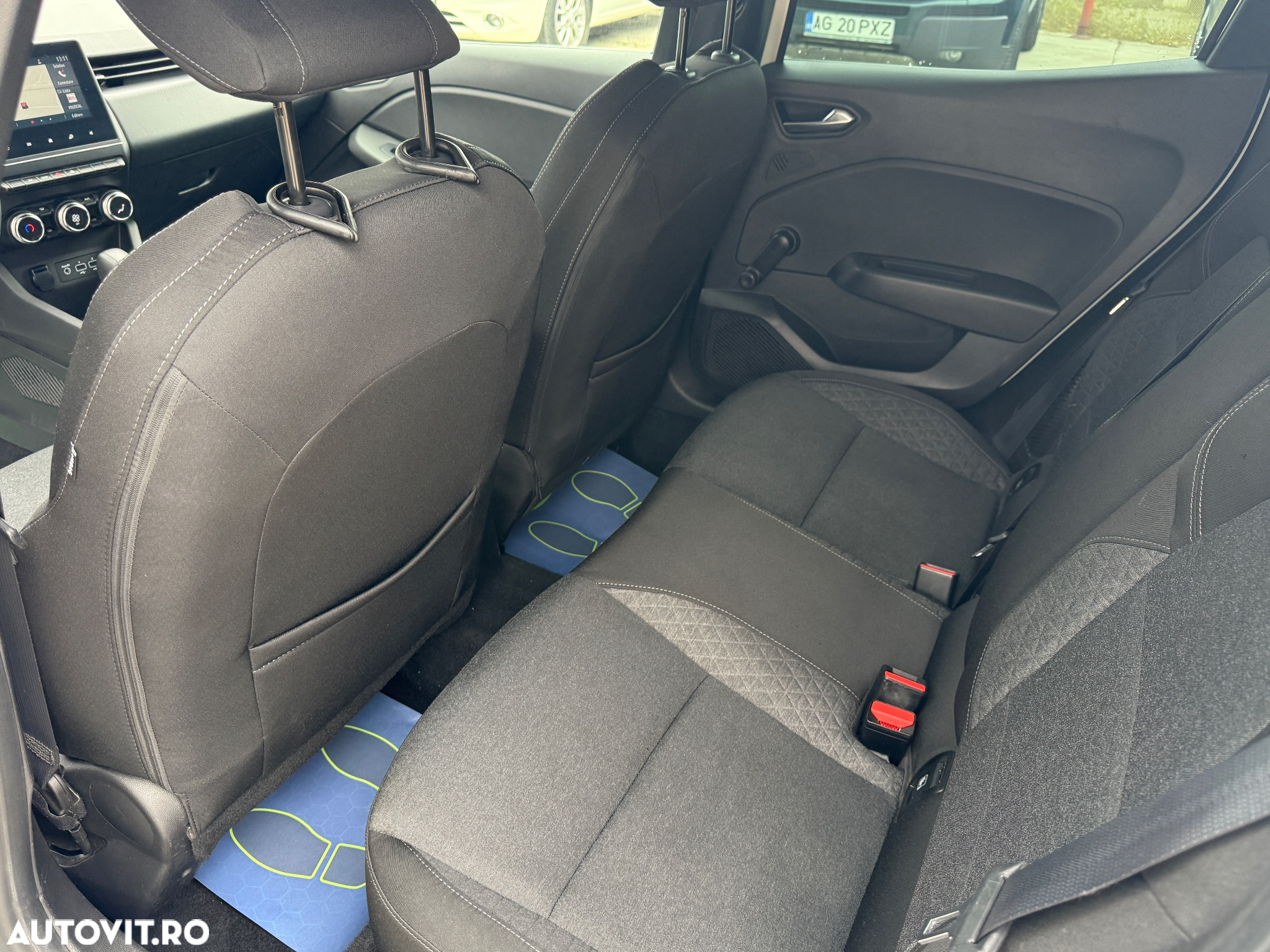 Renault Clio E-TECH Hybrid 140 BUSINESS EDITION - 13
