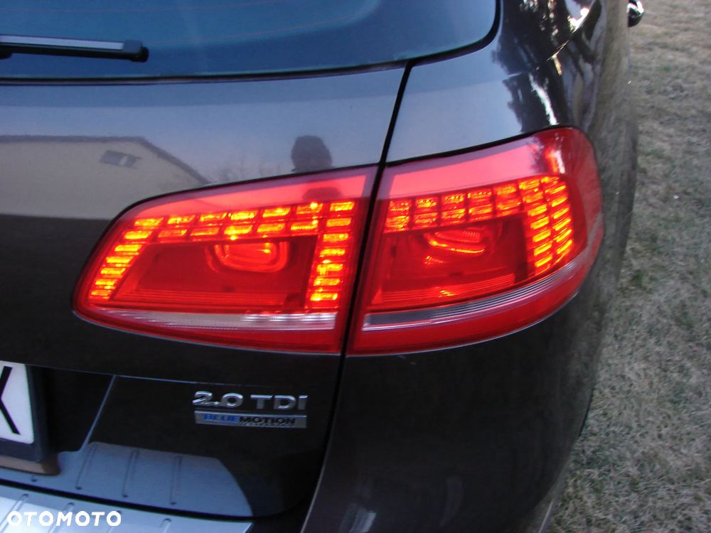 Volkswagen Passat - 15
