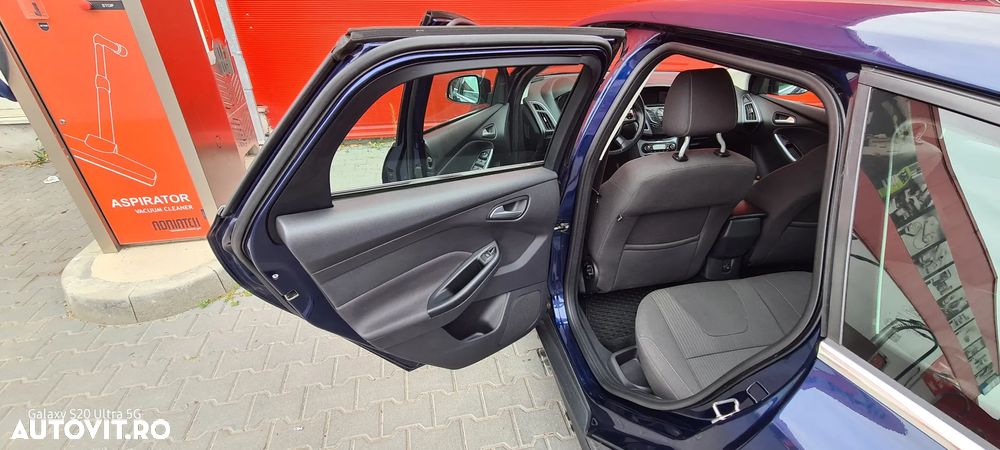 Ford Focus 1.6 TDCI ECOnetic 99g Start-Stopp-System Titanium - 6