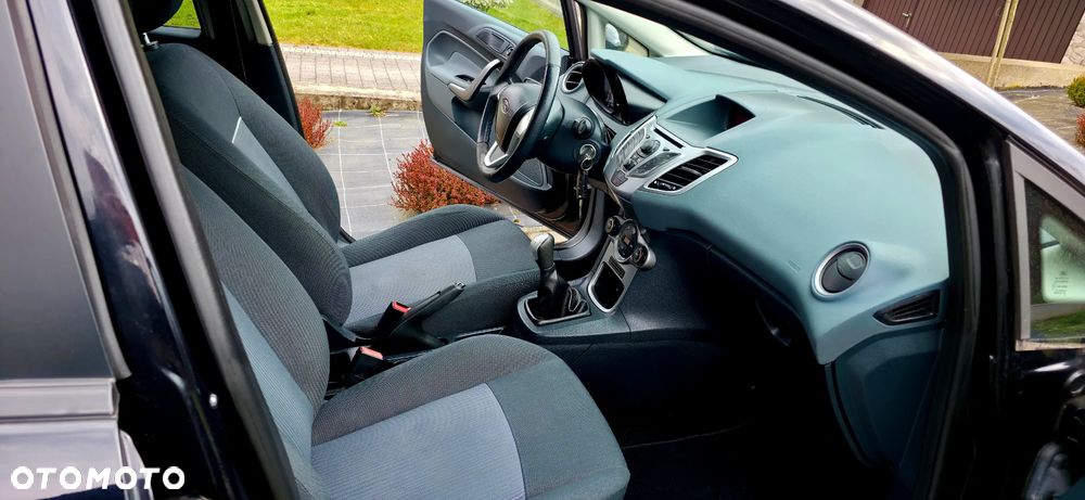 Ford Fiesta - 16