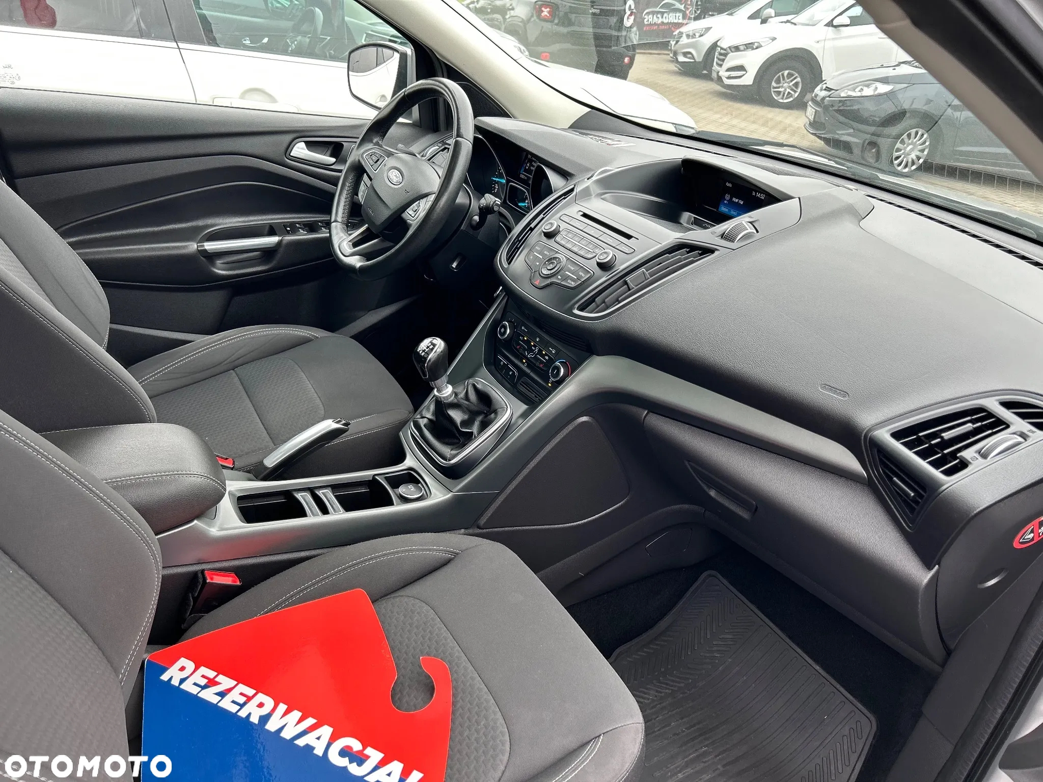 Ford Kuga 1.5 EcoBoost 2x4 Black & Silver - 10