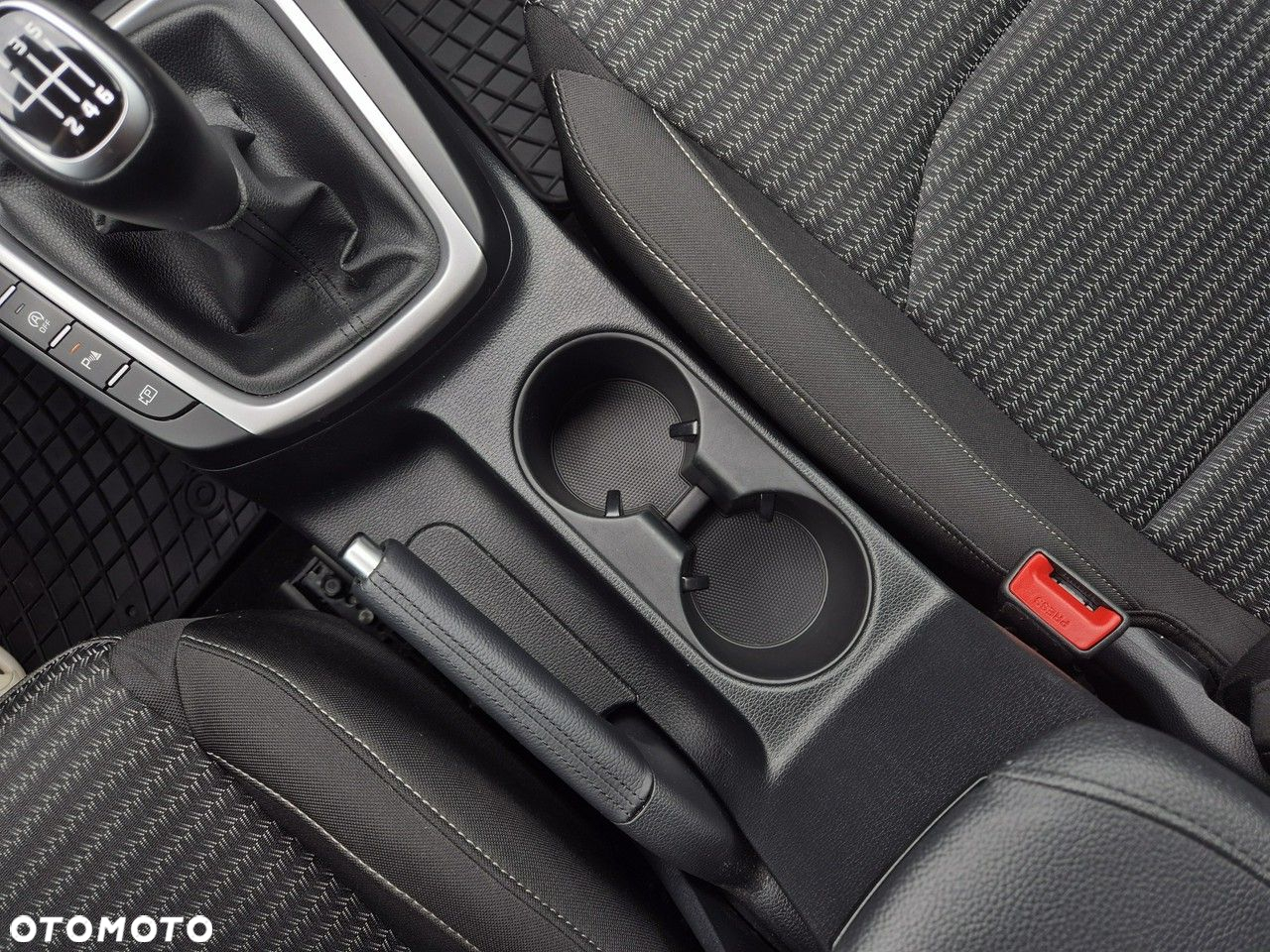 Kia XCeed - 22