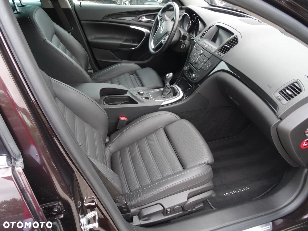 Opel Insignia 2.0 CDTI Sports Tourer - 14