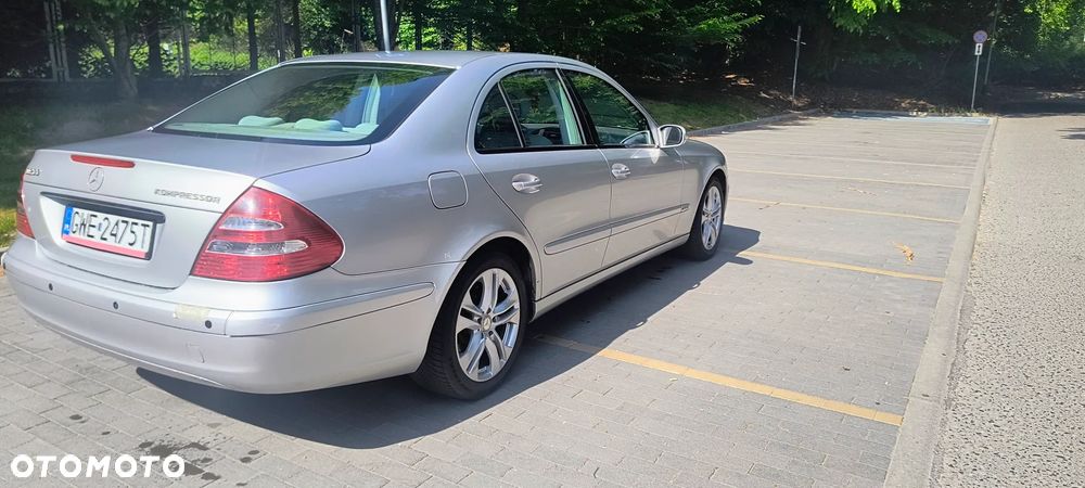 Mercedes-Benz Klasa E 200 Kompressor Classic - 4
