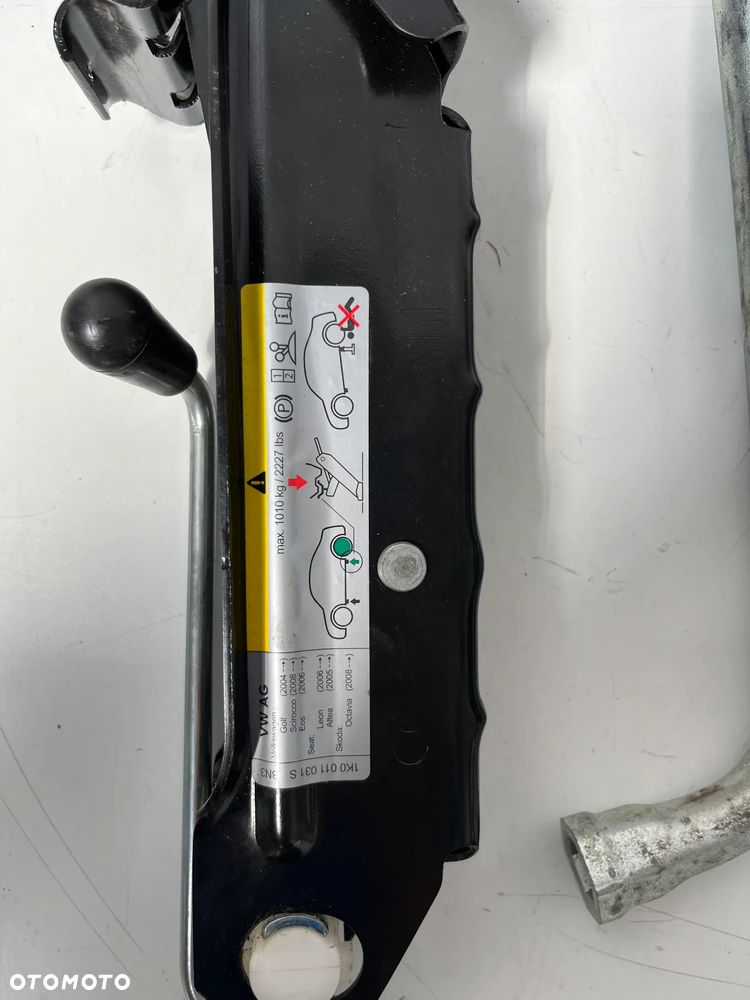 LEWAREK VW,AUDI,SKODA OCTAVIA 1K0011031S - 2