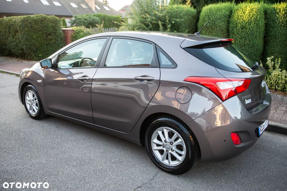 Hyundai i30 1.4 Comfort - 12