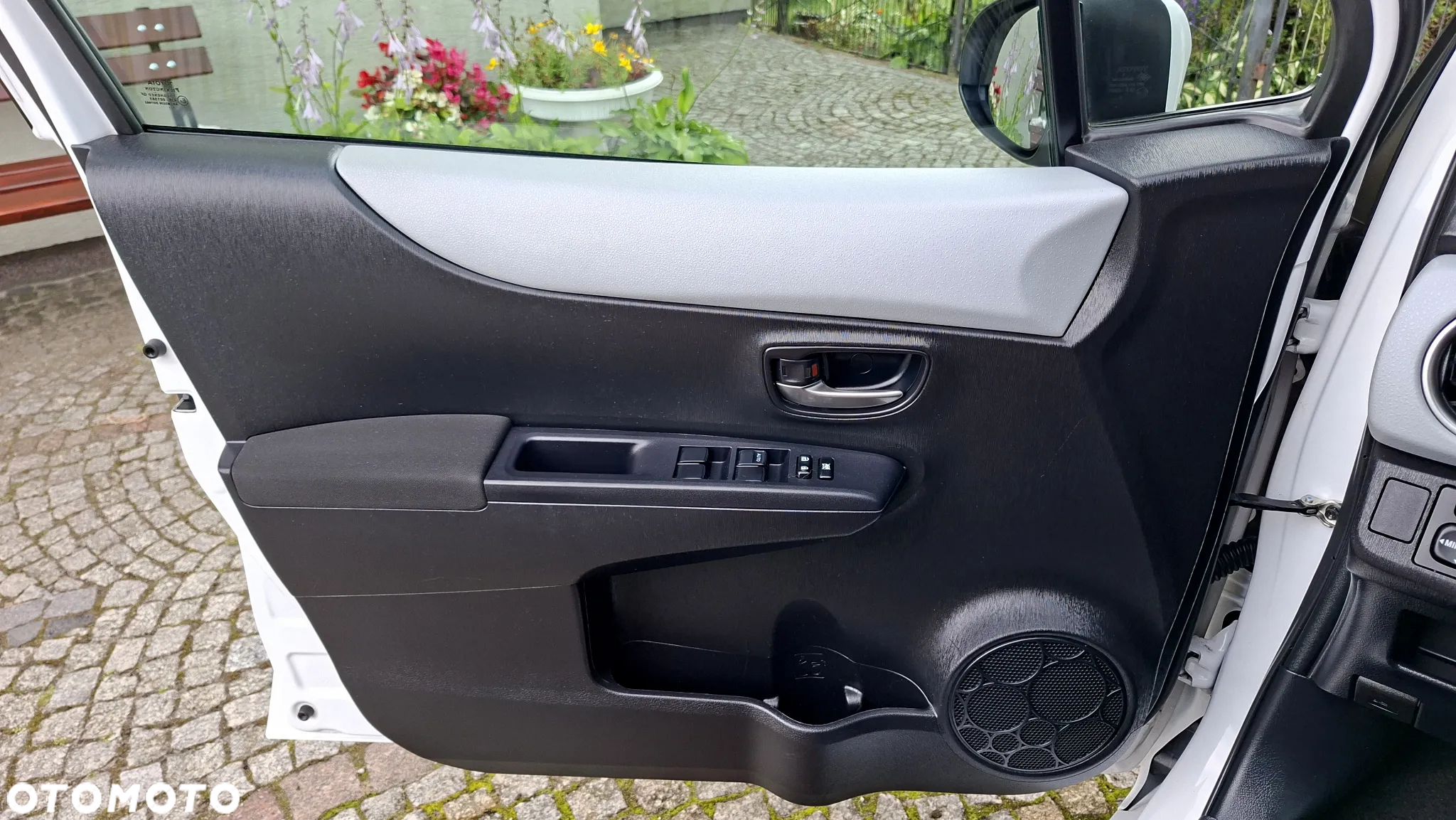 Toyota Yaris Hybrid 1.5 VVT-i Edition 2014 - 36