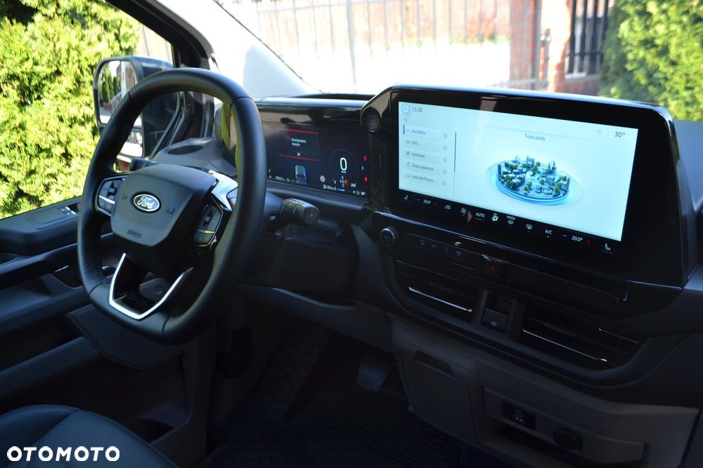 Ford Tourneo Custom L2H1 VA Autm Titanium - 2